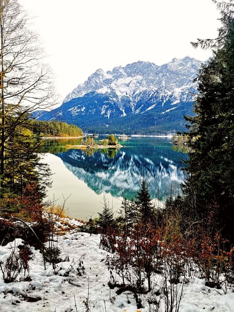 Eibsee lake with Zugspitze view