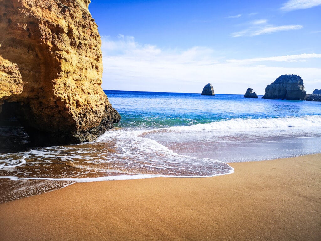 Praia Dona Ana Beach