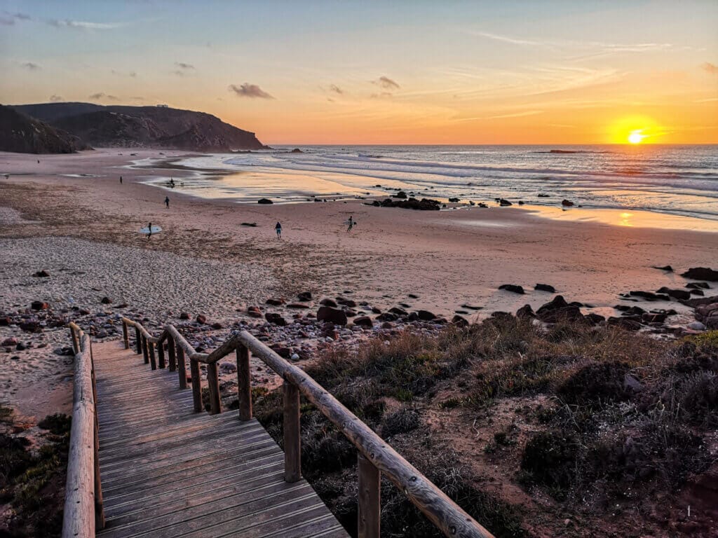 praia do amado 