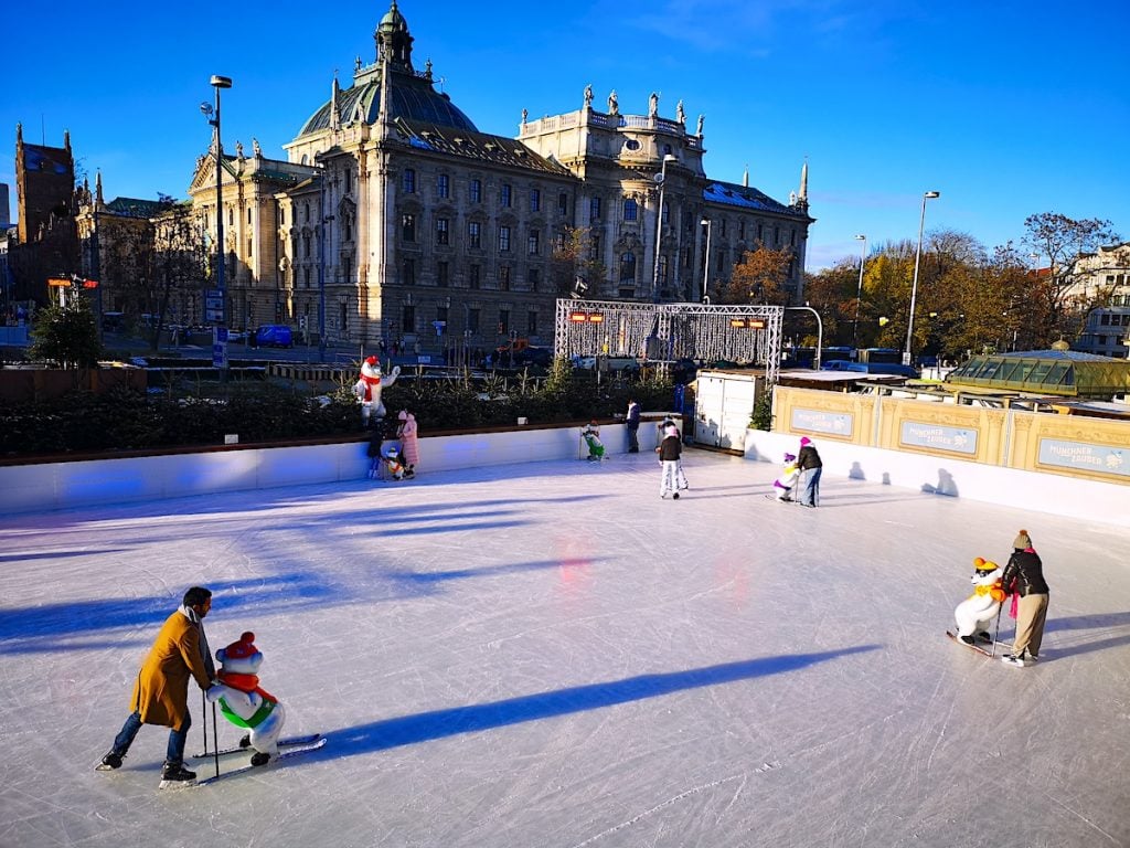 Eiszauber ice magic Karlsplatz Stachus