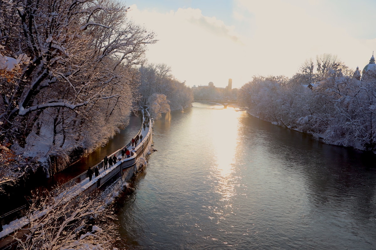 Walk along Isar river in Winter in Munich
