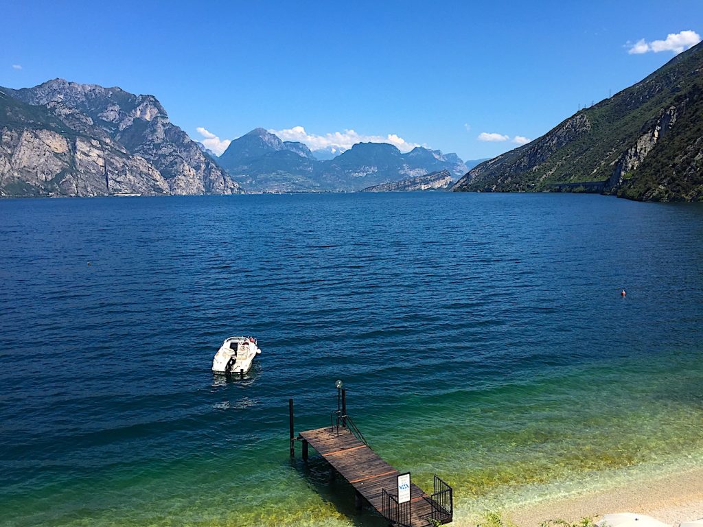 Lake Como Beach reachable without car