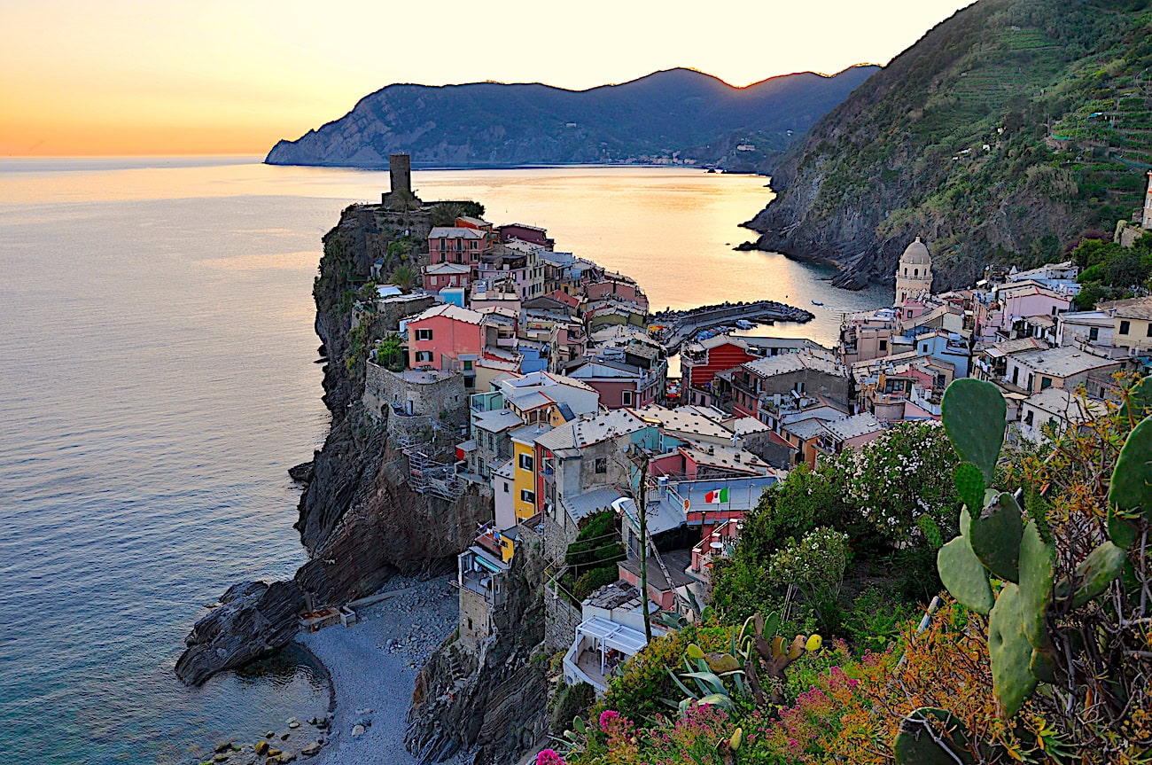 Panoramiv view over Vernazza during sunset